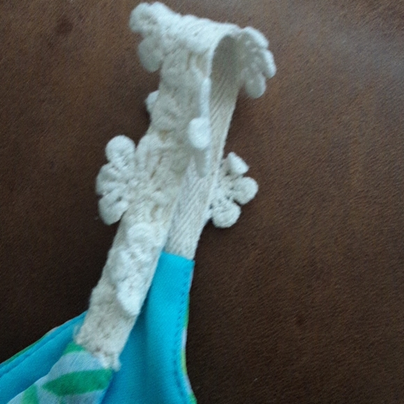 DISNEY SIGNED LAYERED TOP - Picture 2 of 4